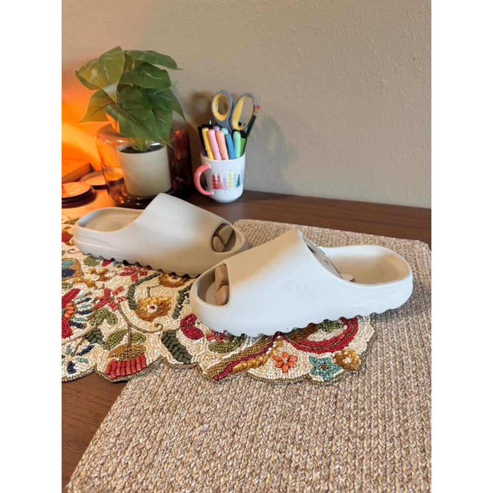 YZY YS-01 Cream Yeezy Slides Pure - Picture 2 of 7
